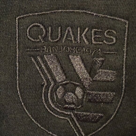 NWT MLS San Jose Earthquakes Mens Black Player's Special Long Sleeve Hoodie XL - Picture 2 of 9